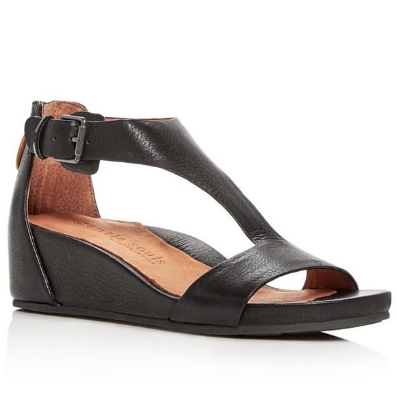 Kenneth Cole New York Shoes - Gentle Souls by Kenneth Cole Women's Gisele Wedge Sandals